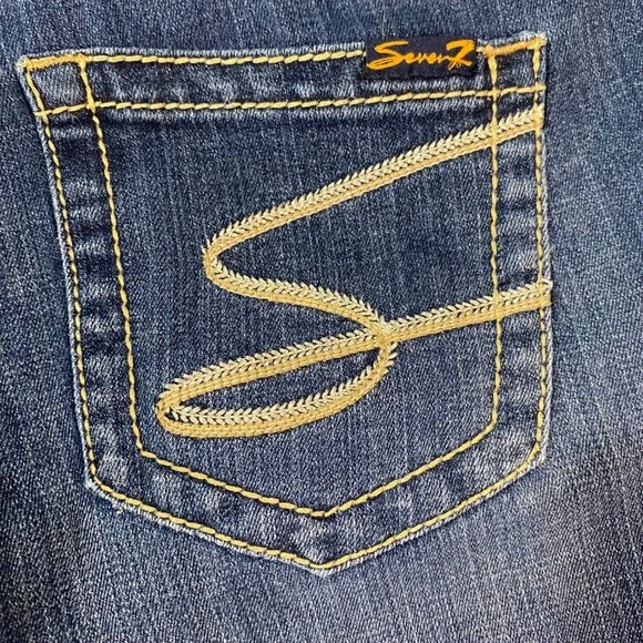 Seven7 Bermuda Denim Shorts Women Sz 10 Blue Dark Wash Double Button Casual EUC - Picture 6 of 7